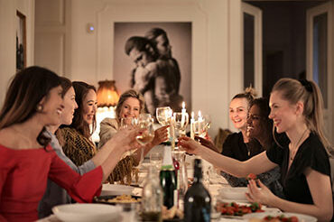 Ventajas del alquiler de autocares para cenas de empresa Ventajas del alquiler de autocares para cenas de empresa